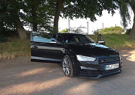 Audi S3 2.0 TFSI S tronic quattro/ Scheckheftgepflegt