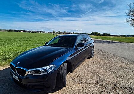 BMW 530d xDrive Touring A - M Lenkrad/ID 7/