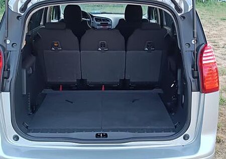 Peugeot 5008 160 Automatik Active