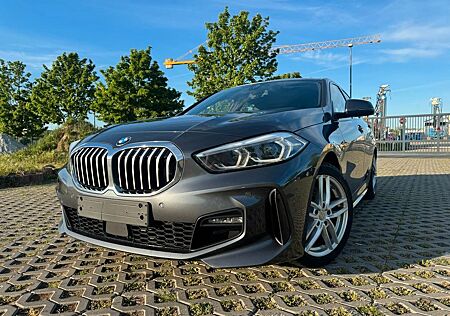BMW 120 d Lim. M Sport Xenon/Navi/PDC/SHZ