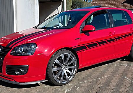 VW Golf Volkswagen 1.4 TSI 90 kW GT Sport GT Sport