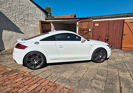 Audi TT Coupe 2.0 TDI quattro -