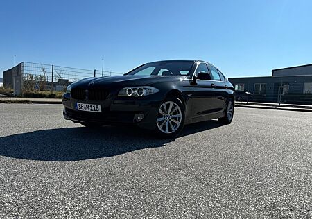 BMW 523i