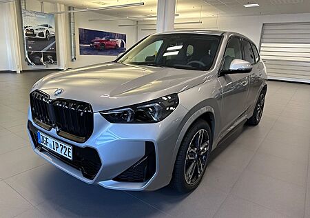 BMW iX1 xDrive30 -M Sport AHK Head-UP