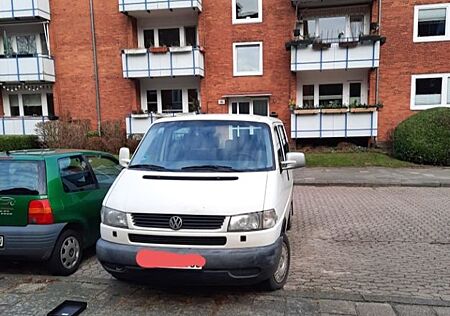 VW T4 Caravelle Volkswagen 2.5 (Benziner) perfekt als Camper