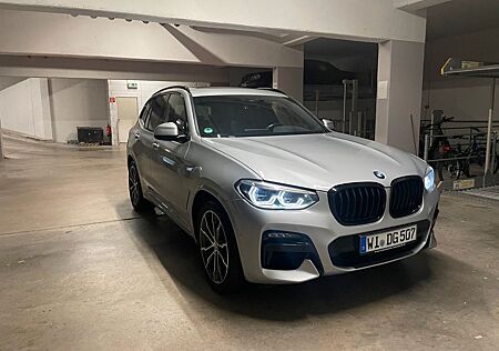 BMW X3 M40i PANO. Driv.Assist. Harman. AHK. StdHZ.