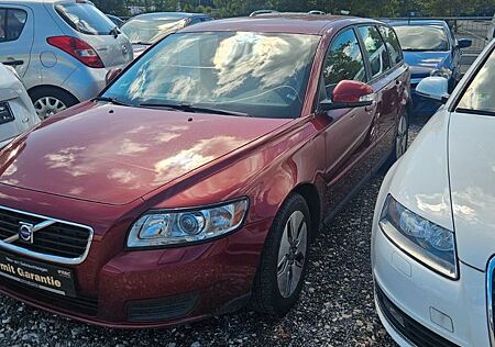 Volvo V50 Kombi 1.6 D Drive Kinetic AHK Tüv 04.2026
