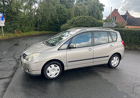 Toyota Corolla Verso 1.6 4-turig Klima / AHK / TUV