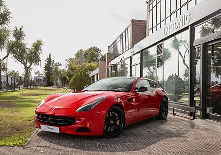 Ferrari FF 6,3 V12 4x4