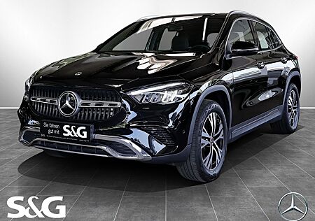 Mercedes-Benz GLA 180 PANORAMA+CARPLAY+KAMERA+KEYLESS+LED+18"