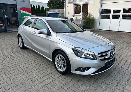 Mercedes-Benz A 180 BlueEfficiency Leder AHK Navi