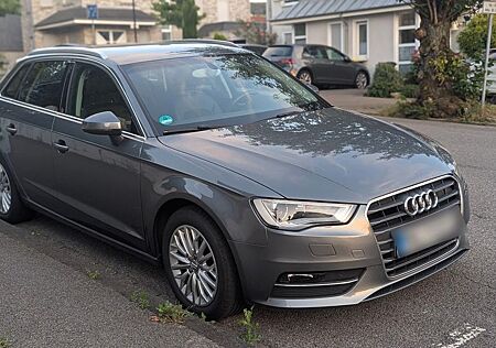 Audi A3 Sportback 7-Gang S-tronic Tempomat Xenon