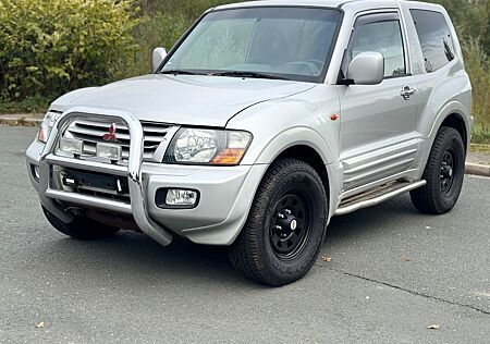 Mitsubishi Pajero gebraucht kaufen Mitsubishi Pajero 3,2 DI-D Elegance Elegance