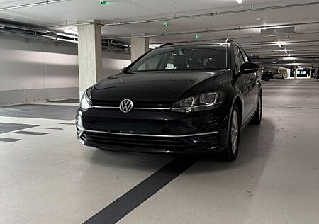 VW Golf Volkswagen 1.4 TSI BMT 92kW Comfortline Variant Co...