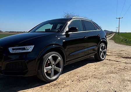 Audi Q3 Q3Schwarz*S-line*AHK*Pano*LED*20 Zoll Rotorfelge