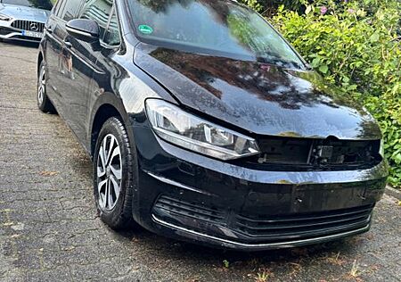 VW Touran Volkswagen 1.5 TSI OPF ACTIVE ACTIVE