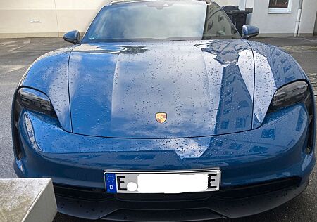 Porsche Taycan 4 Cross Turismo -
