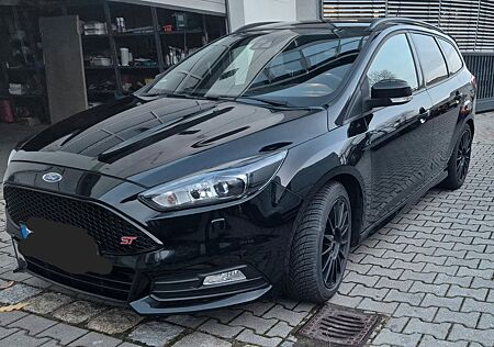 Ford Focus 2,0 EB ST Leder-Exklusiv-Paket Turnier ST