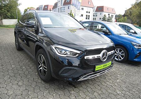 Mercedes-Benz GLA 220 GLA 220d Facelift, Autom, LED, Pano, 1. Hd.