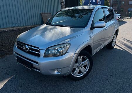 Toyota RAV 4 2.2-l4x4/KLIMA/VOLLLEDER/1.HAND
