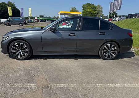 BMW 330i Advantage Automatic Advantage