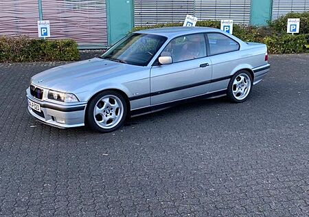 BMW 323i Coupe - E36 - Sammlerstück - 2,5 Liter