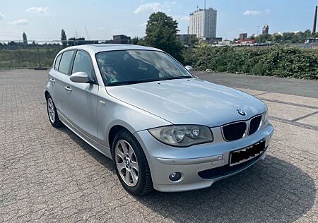 BMW 116i / Panoramadach / Scheckheft / TÜV Mai 2026