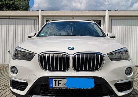 BMW X1 sDrive18i xLine | Top-Zustand | TÜV bis 2026