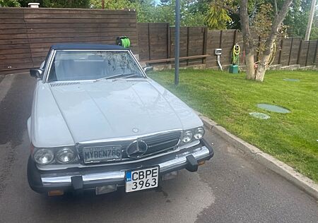 Mercedes-Benz SL 560