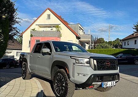 Nissan Frontier Crew Cab Pro4X AT