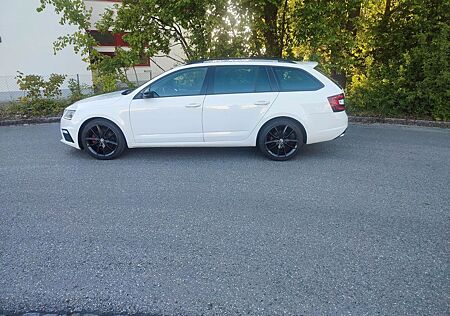 Skoda Octavia 2.0 TDI SCR DSG RS Combi RS Facelift