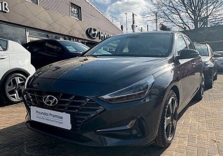 Hyundai i30 1.5 T-GDI Hybrid Intro Edition