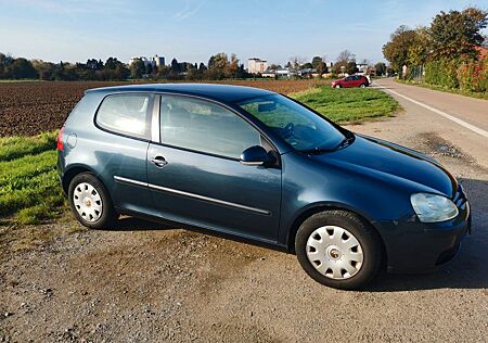 VW Golf Volkswagen 1.6 Trendline