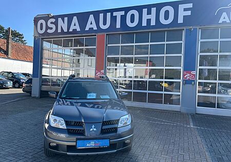 Mitsubishi Outlander 2.4 Motion 4X4 TÜV NEU 2 Jahre grade