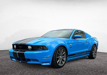 Ford Mustang / V8 Schalter / Performance Paket