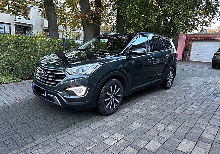 Hyundai Grand Santa Fe 2.2 CRDi Premium 4WD Automati...