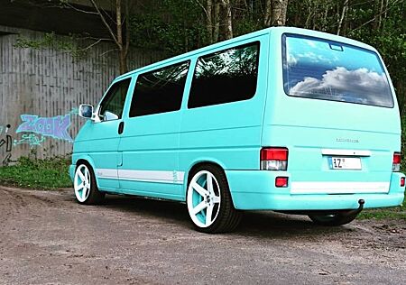VW T4 Caravelle Volkswagen 2,5 Diesel TDI 75kW Wohnmobil
