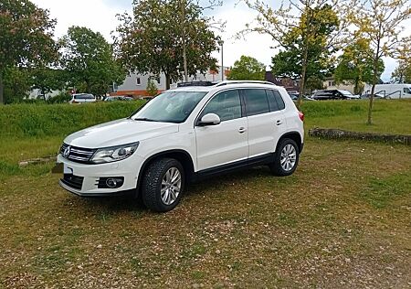 VW Tiguan Volkswagen 2.0 TDI 4MOTION BMT LIFE LIFE BlueMot...