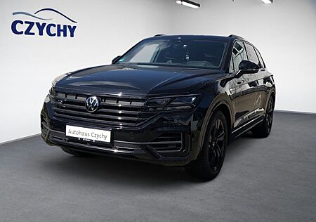 VW Touareg Volkswagen R-Line 4Motion + Panorama + Dynaudio