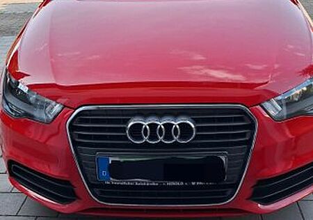 Audi A1 1.2 TFSI Attraction SHZ Klima