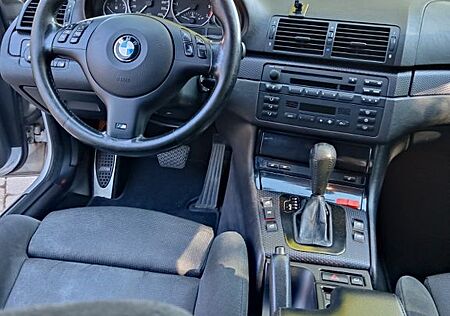 BMW 330i -