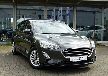 Ford Focus Lim. Titanium AHK App SHZ Spur