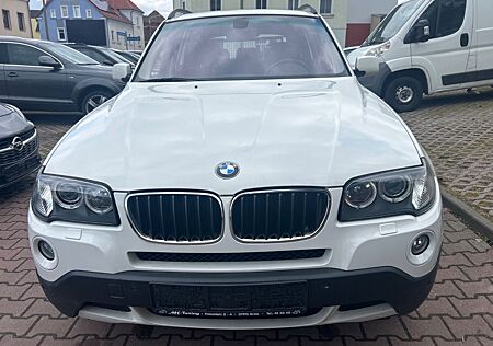 BMW X3 xDrive20i Edition Exclusive: Panoramadach.