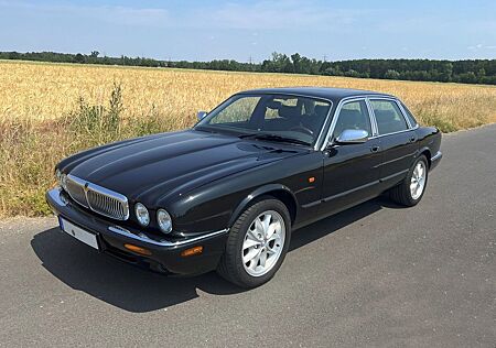 Jaguar XJ 4.0 Sovereign·SD·Leder·PDC·Sitzheizung