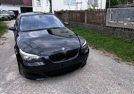 BMW M5 e60