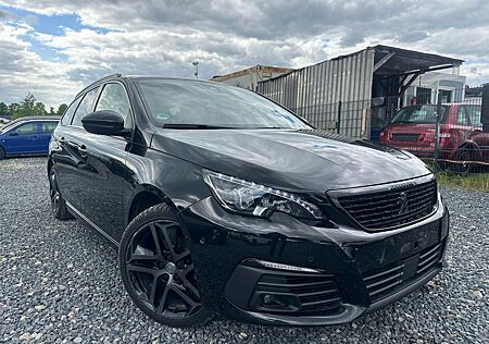 Peugeot 308 130 GT Pack/SzHg/Camera/alcentara/Xenon/Pano
