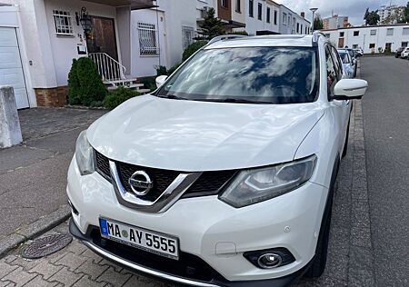 Nissan X-Trail 360° 1.6 dCi. AUTO 360° 7 Sitzen