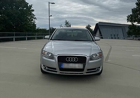 Audi A4 2.0 multitronic -