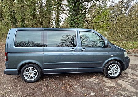 VW T5 Multivan Volkswagen T5 Automatik 6 Sitzer - Topgepflegt mit Zubehör