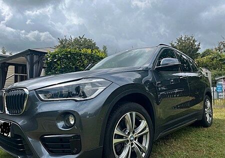 BMW X1 xDrive20i Sport Line Steptronic Sport Line